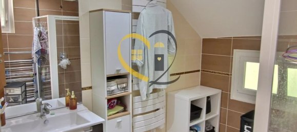 3 bedrooms House in Vierzon, France No. 240232 13