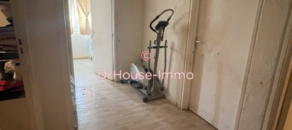 Apartamento de 1 dormitorio en Sevran, France No. 142201 3