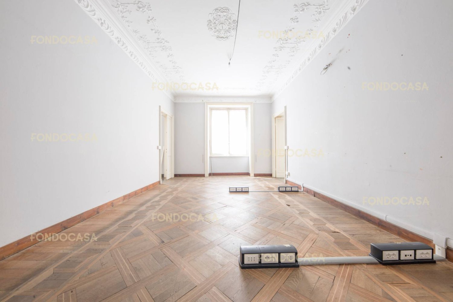  مكتب في Genoa, Italy 170متر مربع رقم 147315