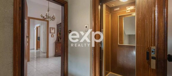 3 bedrooms Apartment in Rome, Italy No. 296923 2