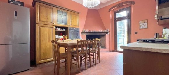 5 bedrooms Villa in Poggio a Caiano, Italy No. 333335 3