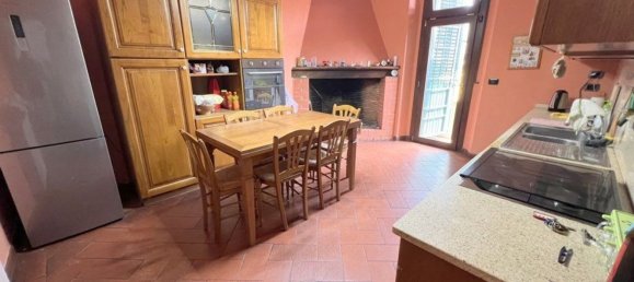 5 bedrooms Villa in Poggio a Caiano, Italy No. 333335 9