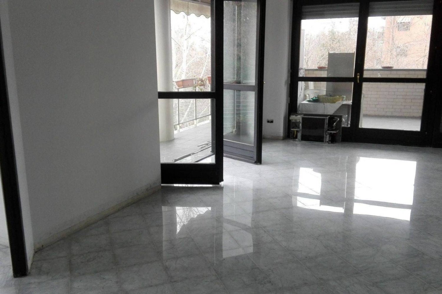 2 bedrooms Apartment in Turin, Italy No. 386324