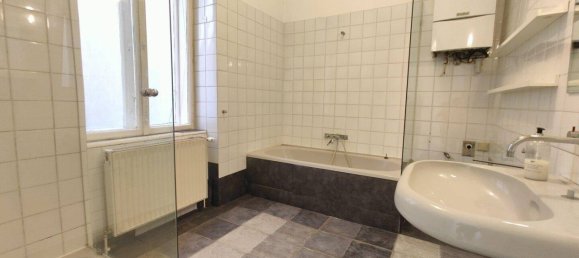 Квартира с 4 комнатами в Нойбау, Австрия № 108249 4