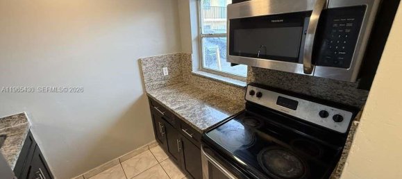 2 Schlafzimmer Gewerbliche Immobilien in Miami, USA, Nr. 615630 4