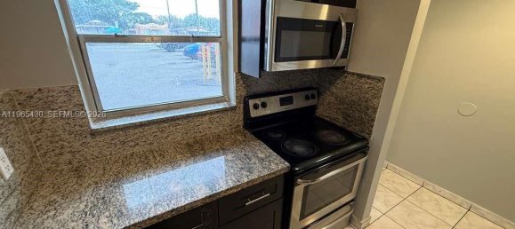 2 Schlafzimmer Gewerbliche Immobilien in Miami, USA, Nr. 615630 11