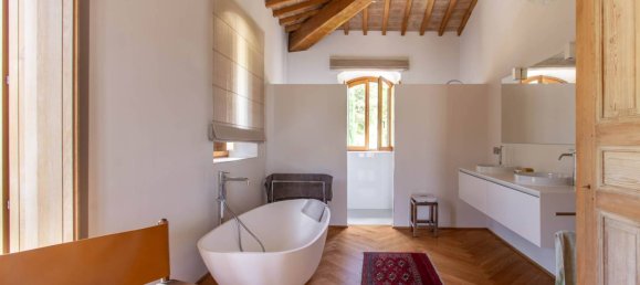 5 bedrooms House in Assisi, Italy No. 116455 9