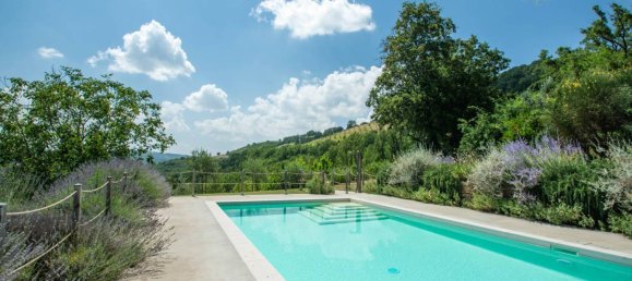 5 bedrooms House in Assisi, Italy No. 116455 2