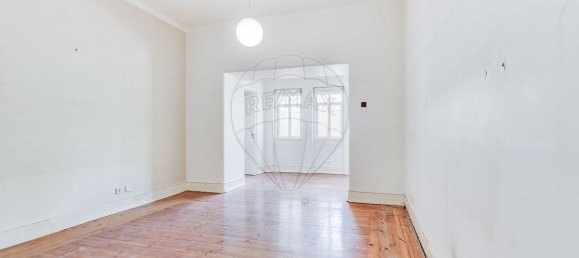 4 Schlafzimmer Wohnung in Lisbon, Portugal, Nr. 323491 2