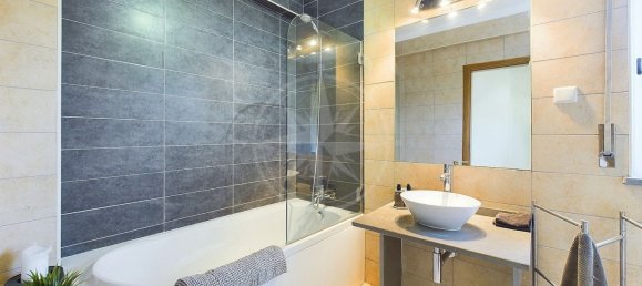 3 Schlafzimmer Haus in Santa Catarina da Fonte do Bispo, Portugal, Nr. 111033 10