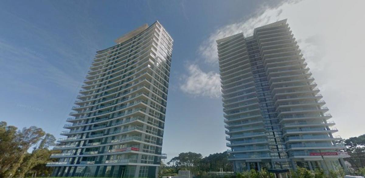 3 bedrooms Apartment in Maldonado, Uruguay No. 956