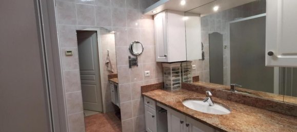 2 bedrooms Apartment in Villefranche-sur-Saone, France No. 335281 2