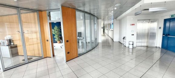 Büro in Piacenza, Italy 1655m², Nr. 374948 5