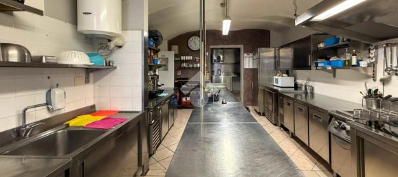 Propiedad comercial de 3 habitaciónes en Salò, Italy No. 293759 18