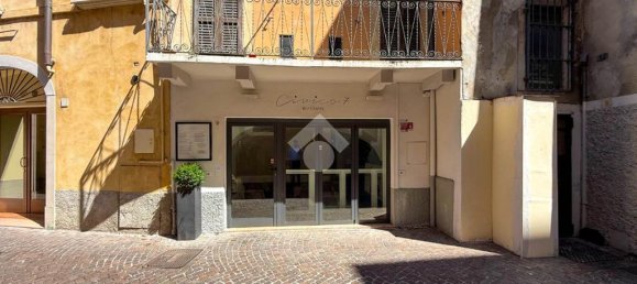 Propiedad comercial de 3 habitaciónes en Salò, Italy No. 293759 23
