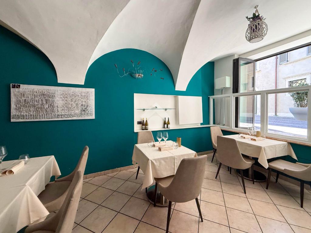 Коммерческая недвижимость с 3 комнатами в Сало, Италия № 293759