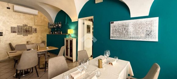 Propiedad comercial de 3 habitaciónes en Salò, Italy No. 293759 16