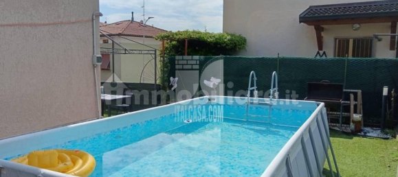 1 bedroom Apartment in Nembro, Italy No. 290432 4