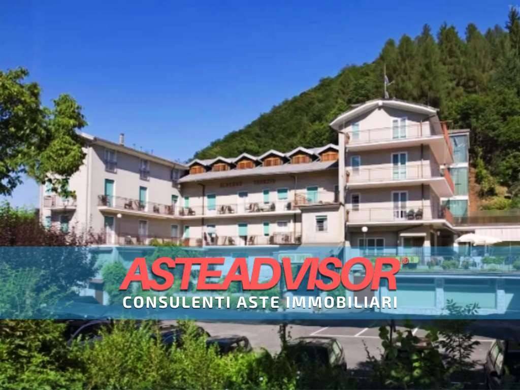 Отель, гостиница с 5 комнатами в Роккафорте Мондови, Италия № 302147