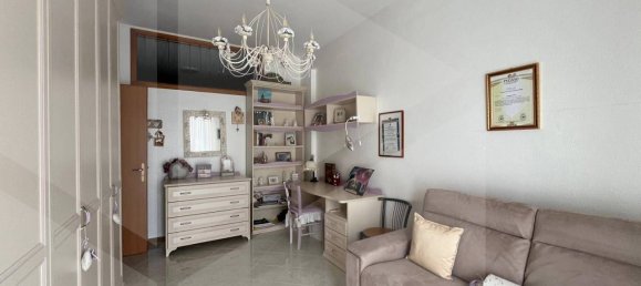 4 rooms Apartment in Cerignola, Italy No. 20988 6