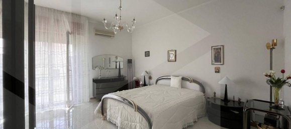 4 rooms Apartment in Cerignola, Italy No. 20988 8