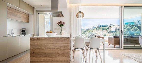 Квартира с 3 спальнями в Бенахавис, Испания № 77595 2