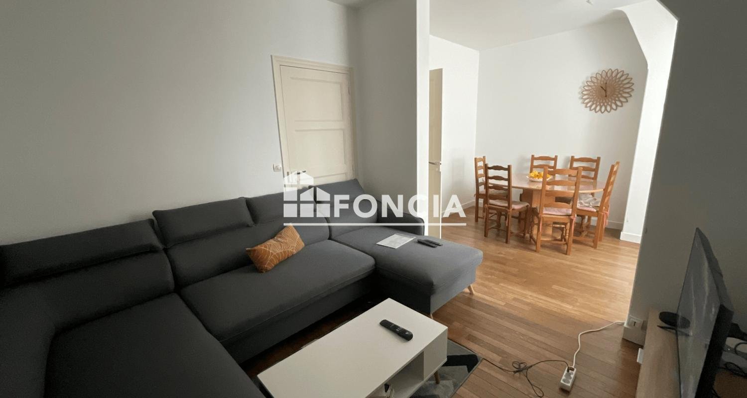 Квартира с 2 спальнями в Блуа, Франция № 41874