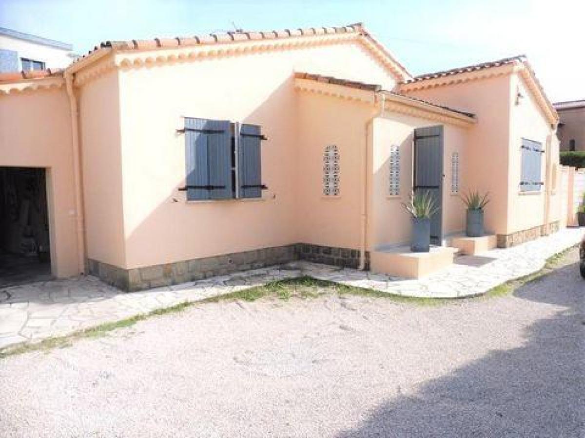 3 bedrooms House in Frejus, France No. 11572