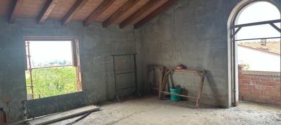 4 rooms House in Ziano Piacentino, Italy No. 88597 9