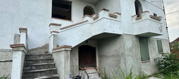 4 rooms House in Ziano Piacentino, Italy No. 88597 3