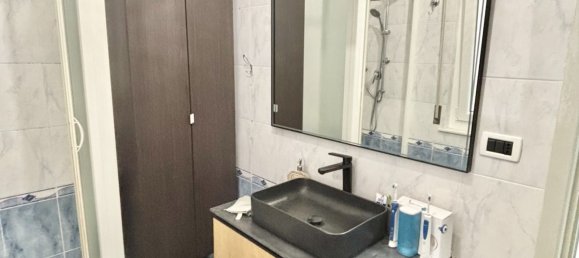 3-salle Appartement à Genoa, Italy No. 282424 25