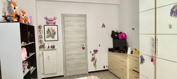 3-salle Appartement à Genoa, Italy No. 282424 23