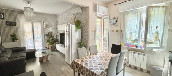 3-salle Appartement à Genoa, Italy No. 282424 13