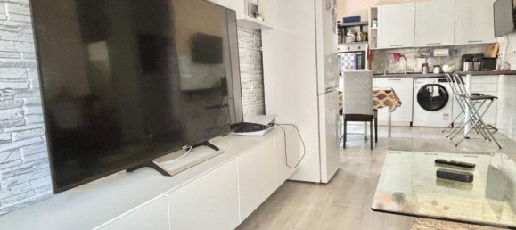 3-salle Appartement à Genoa, Italy No. 282424 2