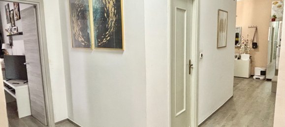 3-salle Appartement à Genoa, Italy No. 282424 17