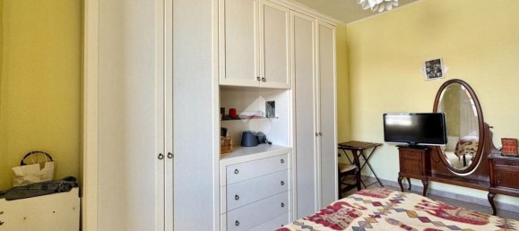 3 rooms Apartment in Viterbo, Italy No. 303793 7