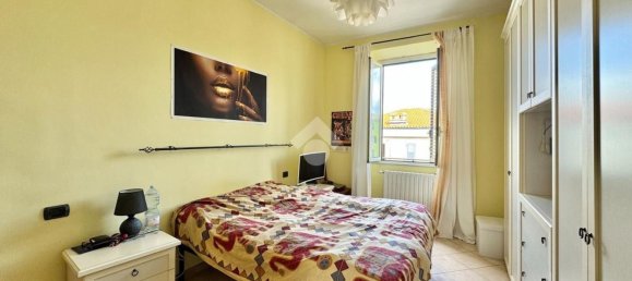 3 rooms Apartment in Viterbo, Italy No. 303793 5