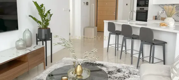 2 bedrooms Apartment in Germasogeia, Cyprus No. 5636 2