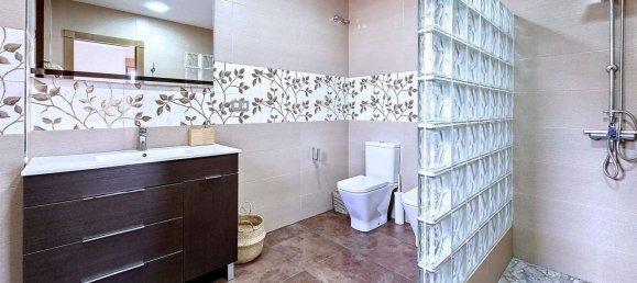 4 bedrooms House in Yecla, Spain No. 151380 37