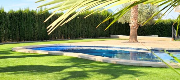 4 bedrooms House in Yecla, Spain No. 151380 2