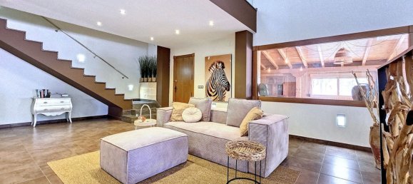 4 bedrooms House in Yecla, Spain No. 151380 17