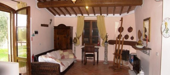 Studio in Asciano, Italy No. 1487 10