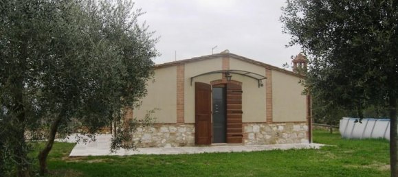 Studio in Asciano, Italy No. 1487 6