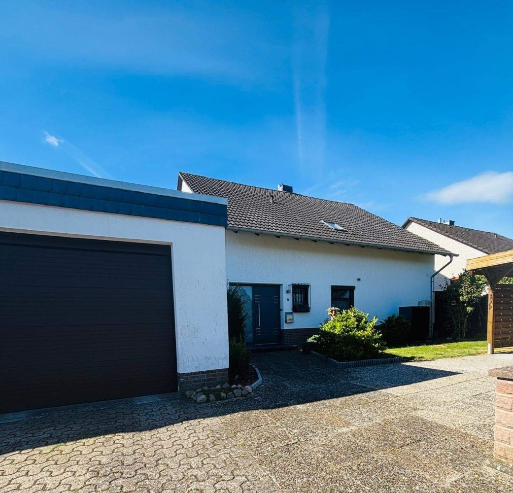 8 rooms House in Celle, Germany No. 358458