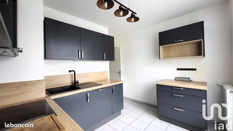 2 bedrooms Apartment in Gennevilliers, France No. 307760