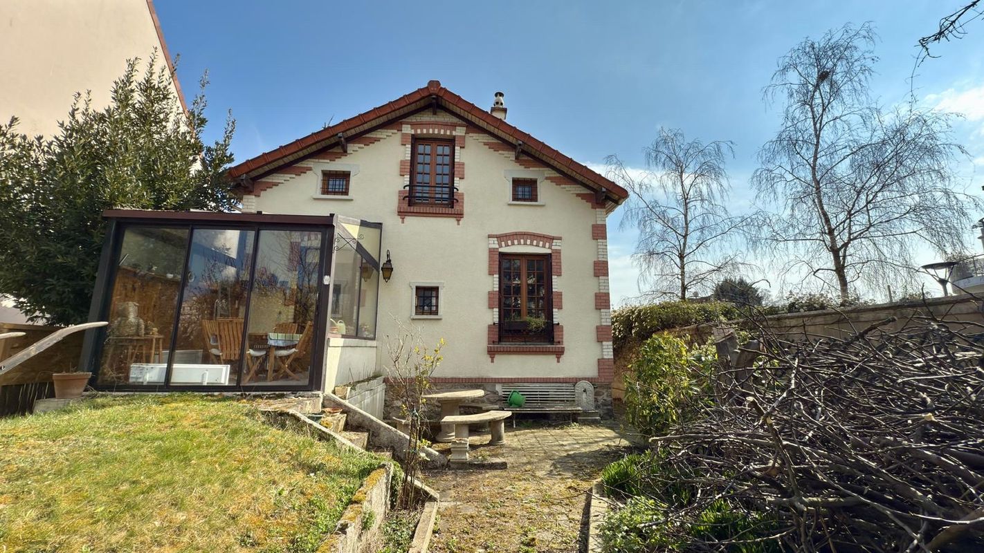 Casa T3 em Saint-Gratien, France N.º 111280