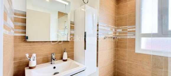 1 غرف نوم شقة في Neuilly-Plaisance, France رقم 353318 12