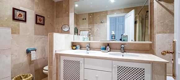 Apartamento de 2 dormitorios en Marbella, Spain No. 94022 35