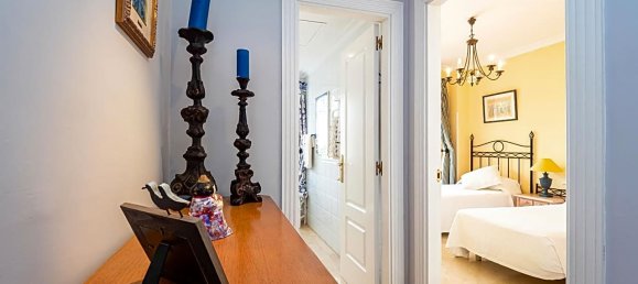 Apartamento de 2 dormitorios en Marbella, Spain No. 94022 2