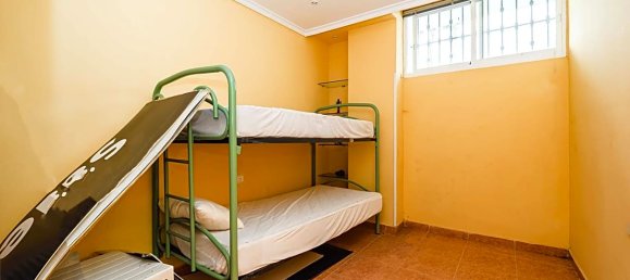 Apartamento de 2 dormitorios en Marbella, Spain No. 94022 13